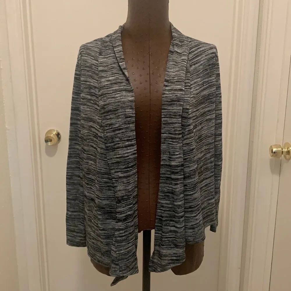 3for$20 sweater cardigan medium